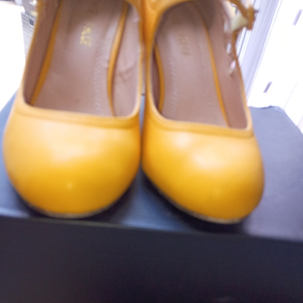 Chase Chloe Women s Round Toe Mid Heel Mary Jane Style Dress Pumps.like New - Picture 4 of 10